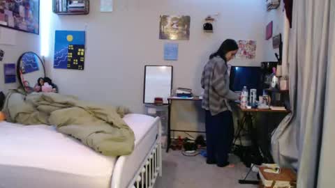 Snapshot of glitterspace chatting on September 20, 4:15 am anna online show from September 20, 4:15 am