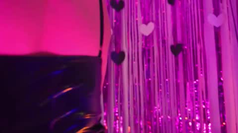 Mimi online show from February 14, 11:40 pm