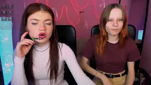 gloria_flower_ online show from March 13, 1:25 pm