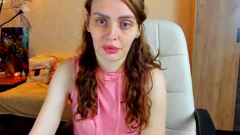 Gloria Wood online show from May 24, 7:53 pm