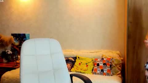 Gloria Wood online show from March 24, 6:25 pm