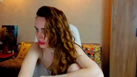Gloria Wood online show from May 14, 9:02 pm