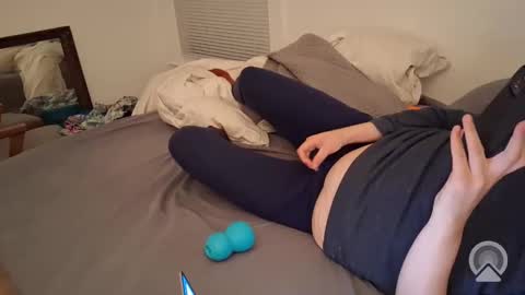 g-love-pnw online show from December 22, 12:50 am