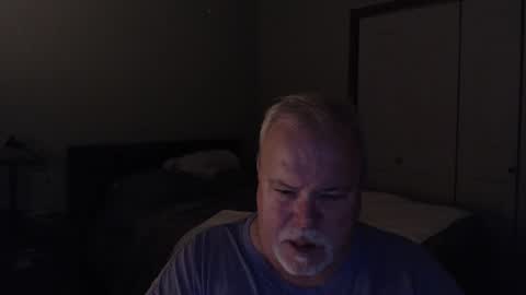 Snapshot of gmctruckguy chatting on December 12, 11:36 pm gmctruckguy online show from December 12, 11:36 pm