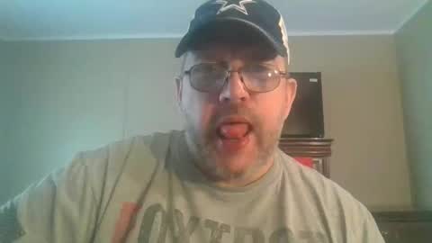 IDKIDCIDGAF online show from April 22, 6:04 pm