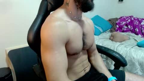 god hunkules online show from March 11, 5:05 pm