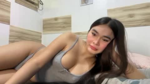 goddess_jennyxx online show from April 18, 9:33 am