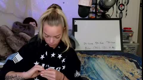 Patricia Mars           Goddess of Mars twitter thegoddessmindy online show from September 11, 3:13 pm