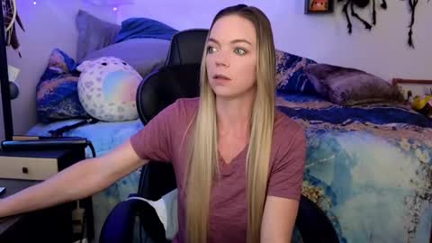 Patricia Mars           Goddess of Mars twitter thegoddessmindy online show from February 25, 3:20 pm