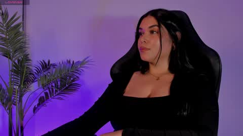 Miss Veronica  - The Supreme   online show from May 6, 7:20 pm