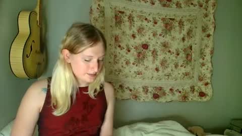 goddessalison online show from June 7, 1:44 am