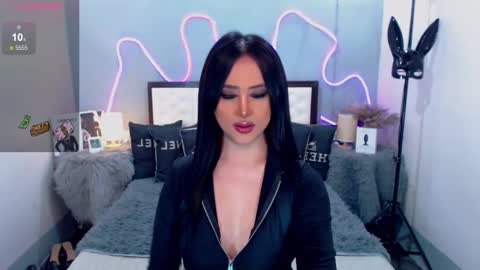 Nicole online show from January 27, 9:44 am