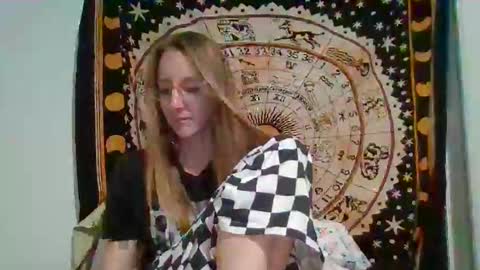 GoddessChloexo online show from November 27, 4:09 am