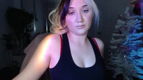 Goddess Emmy online show from December 19, 5:47 am