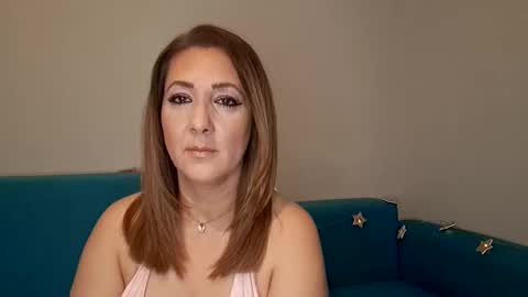 Gloria Mia online show from November 6, 12:35 am