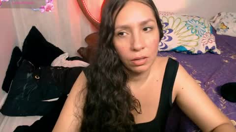  Naih Reyes online show from June 5, 5:14 am
