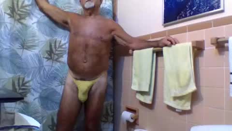 gojo885 online show from May 14, 3:16 am