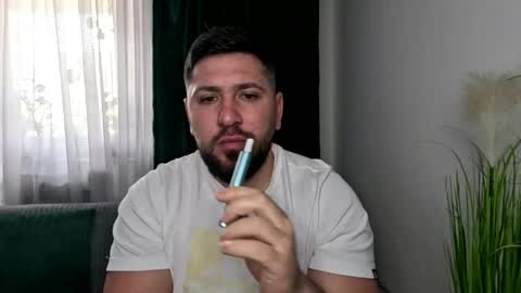 gold_alpha_boy online show from April 22, 7:59 am