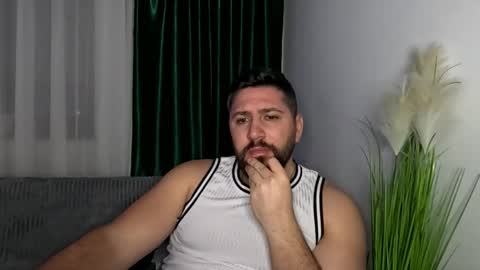 gold_alpha_boy online show from March 18, 8:15 pm