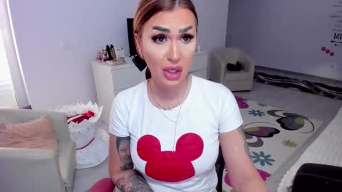 Nicole.. online show from February 20, 2:13 pm