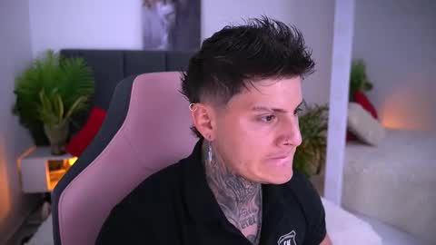 goldenatlasx online show from February 23, 6:10 pm