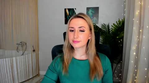 Olivia online show from March 5, 3:40 am