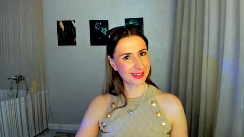 Olivia online show from March 27, 8:10 pm