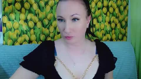 goldmoonn online show from April 2, 2:13 pm