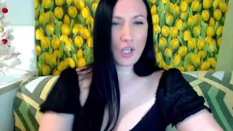 goldmoonn online show from December 9, 6:35 pm