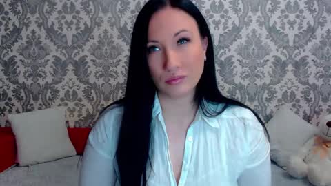 goldmoonn online show from December 6, 12:44 pm