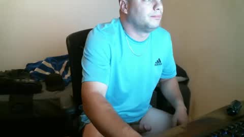 Snapshot of goleafzgo chatting on October 2, 2:32 am goleafzgo online show from October 2, 2:32 am