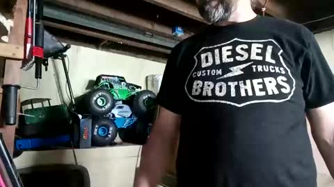 goober1979 online show from April 18, 3:08 am