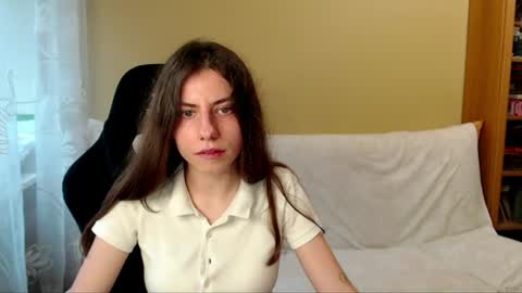 Elizabeth Effie online show from June 25, 4:12 pm