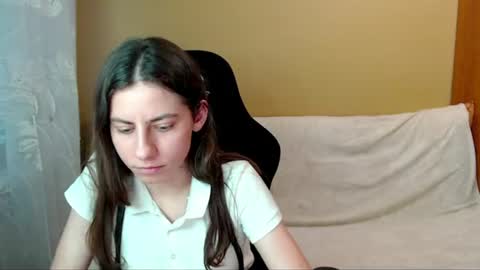 Elizabeth Effie online show from July 20, 5:04 pm
