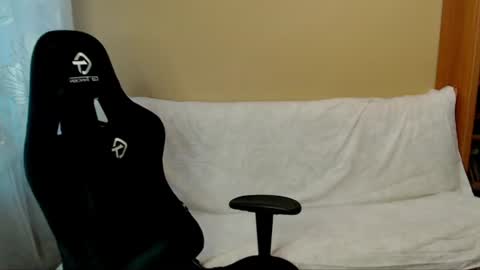 Elizabeth Effie online show from July 7, 4:55 pm