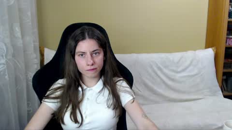 Elizabeth Effie online show from July 13, 5:49 pm