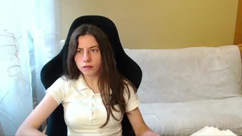 Elizabeth Effie online show from June 29, 4:06 pm