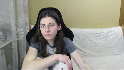 Elizabeth Effie online show from February 15, 5:44 pm