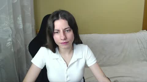 Elizabeth Effie online show from July 11, 6:11 pm