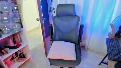 Good Naughty Girl online show from November 27, 4:58 pm