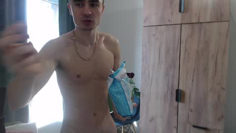 goodgg229975 online show from April 5, 12:35 pm