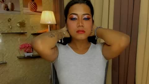RIANA online show from May 23, 7:21 pm