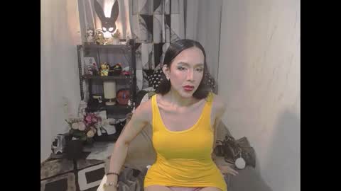 mikay online show from November 19, 8:24 am