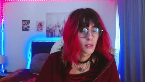 goth_minerva online show from December 1, 1:31 pm