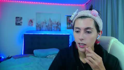 goth_minerva online show from February 24, 1:47 pm