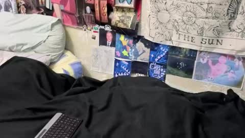 Snapshot of goth_pumpkin chatting on September 24, 9:10 pm Amy online show from September 24, 9:10 pm