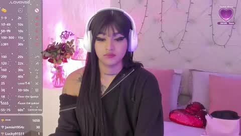 Snapshot of goth_tasha chatting on September 29, 11:04 pm goth_tasha online show from September 29, 11:04 pm