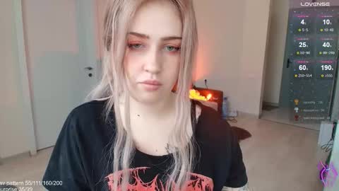 traumfrau Kira angel face devil eyes I SELL A LOT VIDEO IN GALLERY online show from March 1, 11:25 am