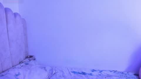 Laia  online show from September 30, 1:49 am