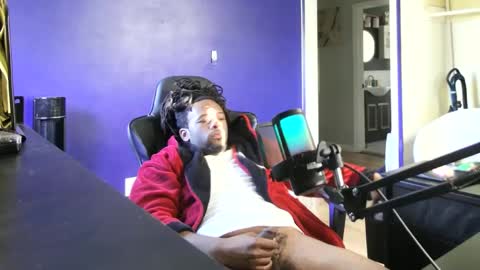 Snapshot of gottalovechocolatexxx chatting on October 1, 8:52 pm gottalovechocolatexxx online show from October 1, 8:52 pm